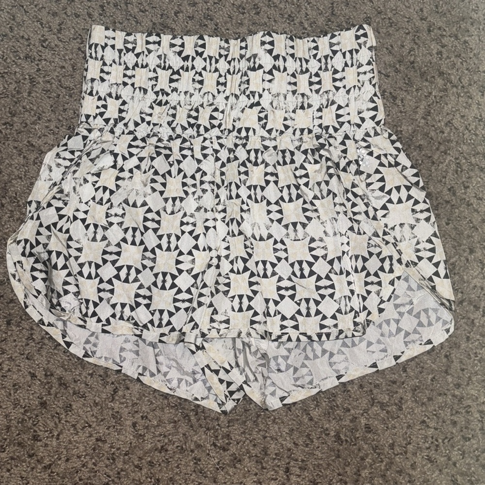 Free People Movement Way Home Shorts in Geo Print size S - Picture 5 of 7